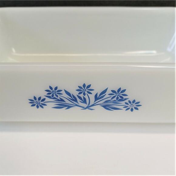 Anchor Hocking Cornflower Milk Glass 1qt 5"x9" Rectangular Loaf Pan Baking Dish - Picture 2 of 6